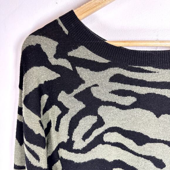 Brochu Walker Animal Print Sweater Green Black Back Zip Long Sleeve Size - Picture 2 of 15